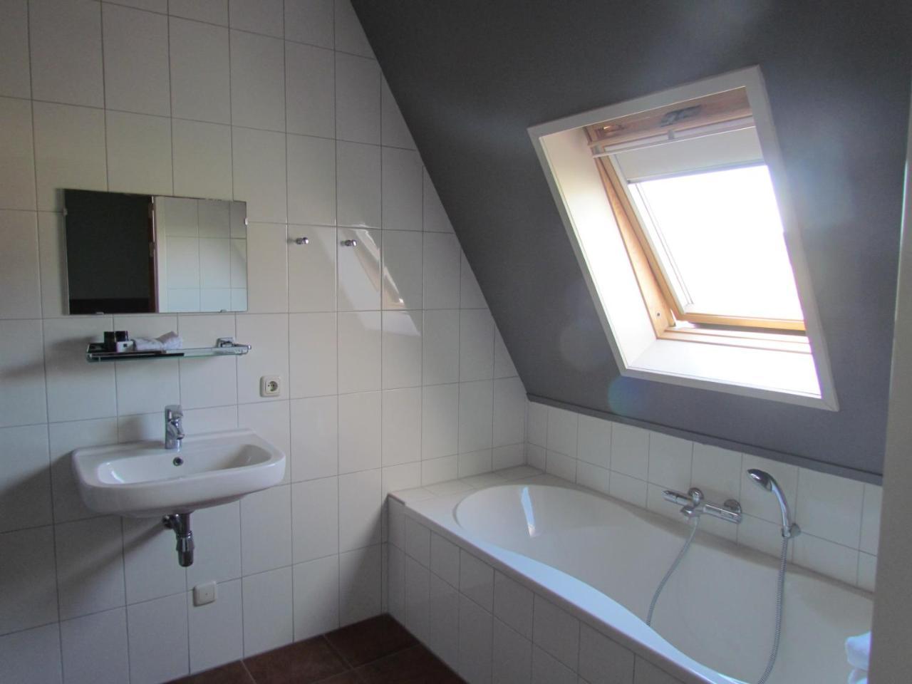 Wellness Suites Dellewal West-Terschelling Exterior foto
